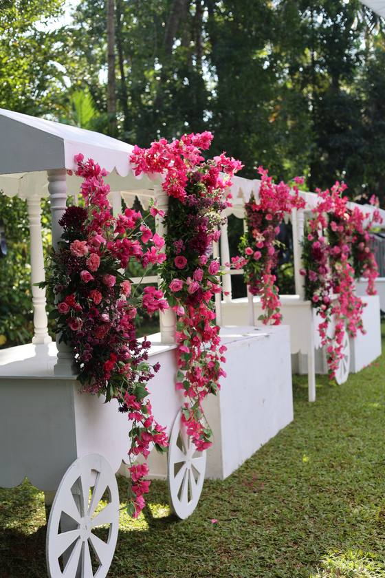 Ayushi & Divansh: mehendi décor